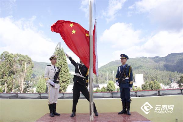 逃离无人的学校