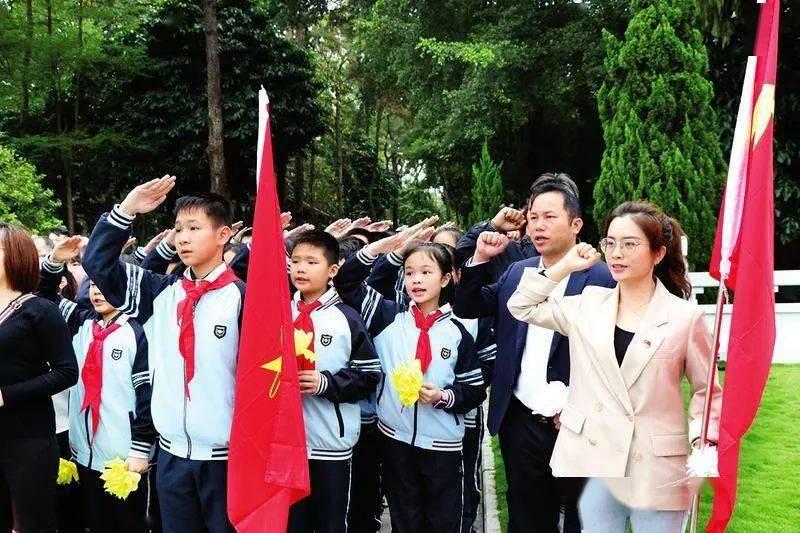 外卖迟到送达明明是外卖小哥的错误，为什么网络舆论总是保护外卖小哥？游戏画面