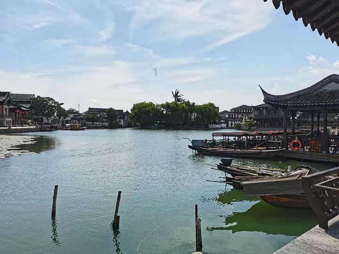 以光速离开地球一年再返回，地球上过了多久？游戏画面